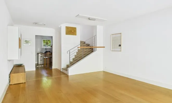 Недвижимость Single house 6 rooms: 3