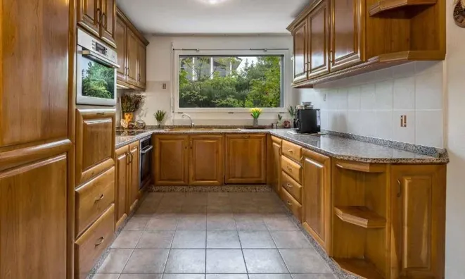 Недвижимость Row house 7 rooms: 2