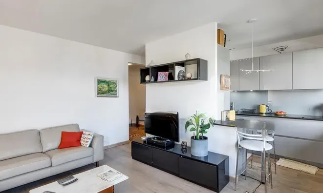 Недвижимость Apartment 3 rooms: 5