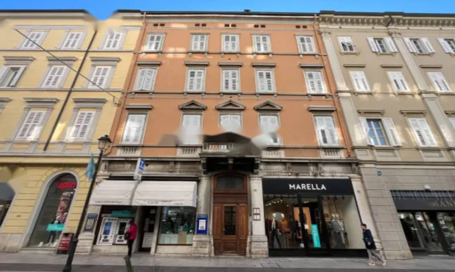 Недвижимость Трехкомнатная Центр Гориция: 2