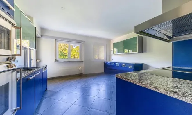 Недвижимость Apartment 5 rooms: 2