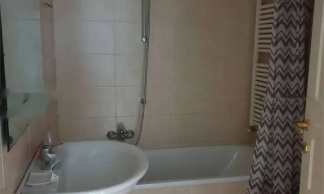 Недвижимость Двухкомнатная квартира в центре: 7