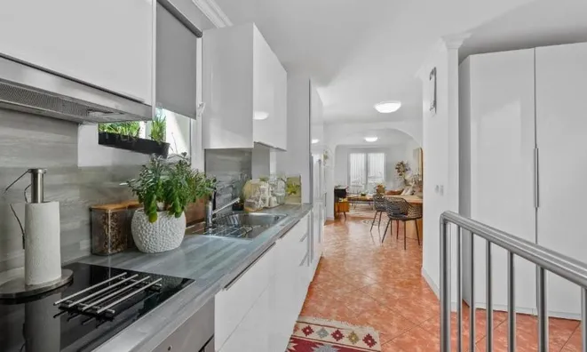 Недвижимость Single house 12 rooms: 2