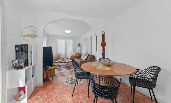 Недвижимость Single house 12 rooms: 6
