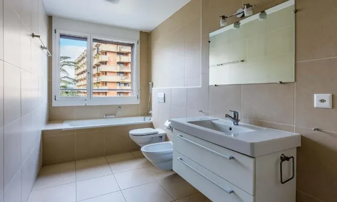 Недвижимость Attic flat 5 rooms: 5