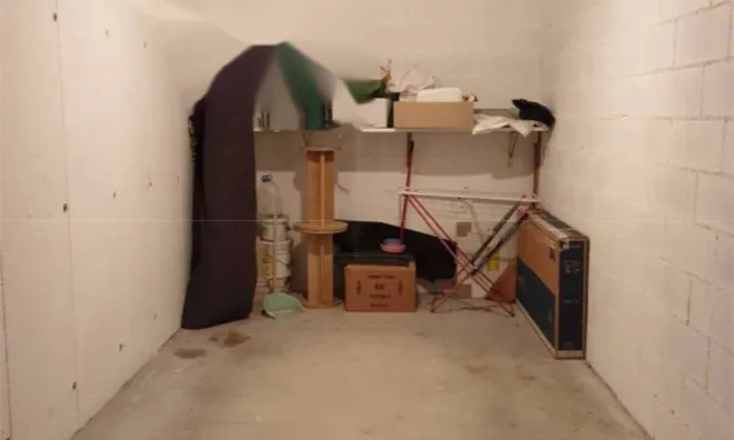 Недвижимость Двухкомнатная квартира в центре: 11