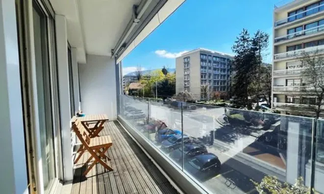 Недвижимость Apartment 8 rooms: 7