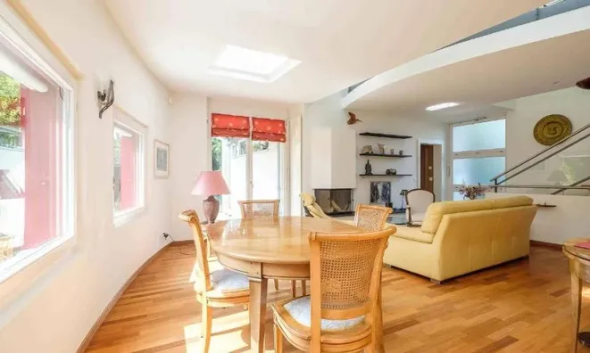 Недвижимость Villa 9 rooms: 4