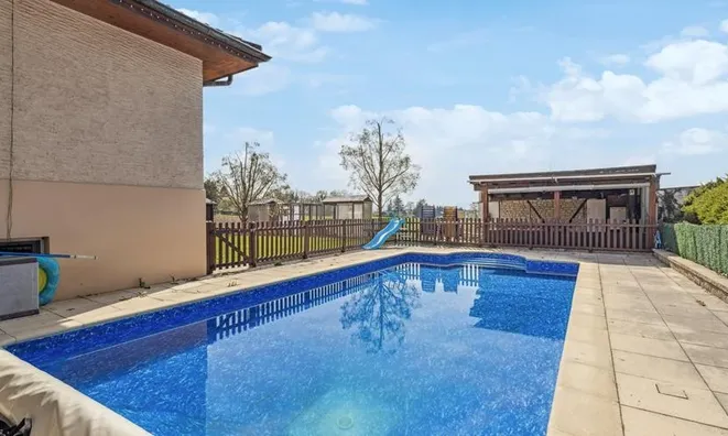 Недвижимость Single house 10 rooms: 4