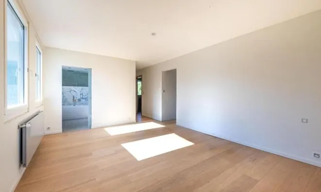 Недвижимость Single house: 8