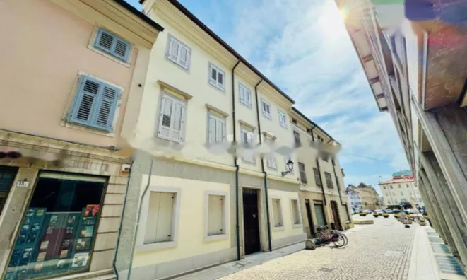 Недвижимость Двухкомнатная в центре Горицции: 1