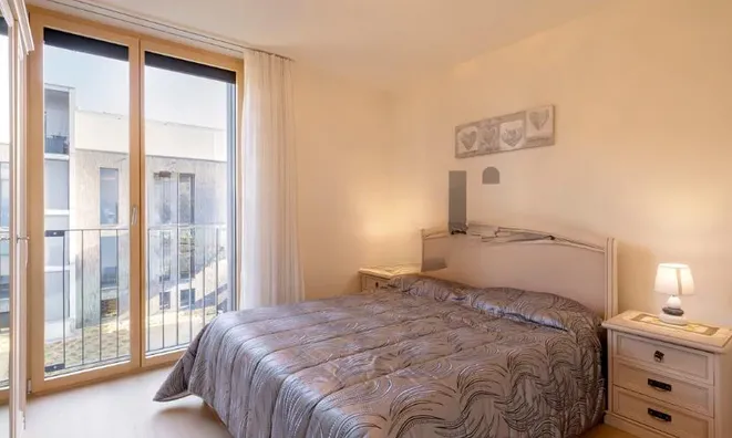 Недвижимость Apartment 4 rooms: 8