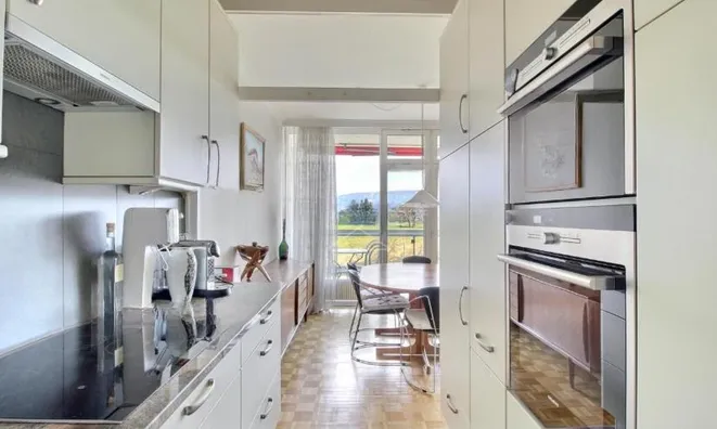 Недвижимость Apartment 5 rooms: 4