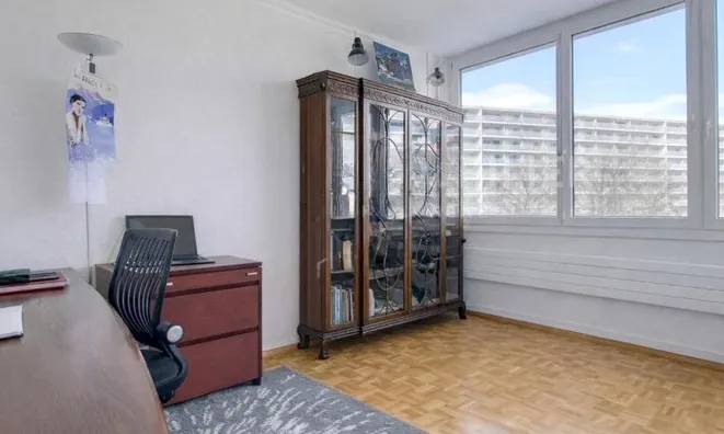 Недвижимость Apartment 5 rooms: 6