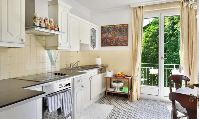 Недвижимость Single house 7 rooms: 8