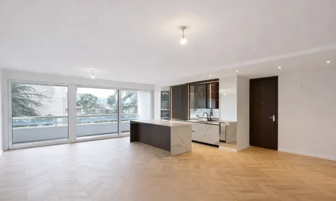 Недвижимость Apartment 5 rooms: 1
