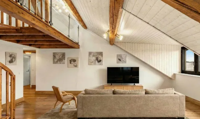 Недвижимость Roof flat 5 rooms: 3