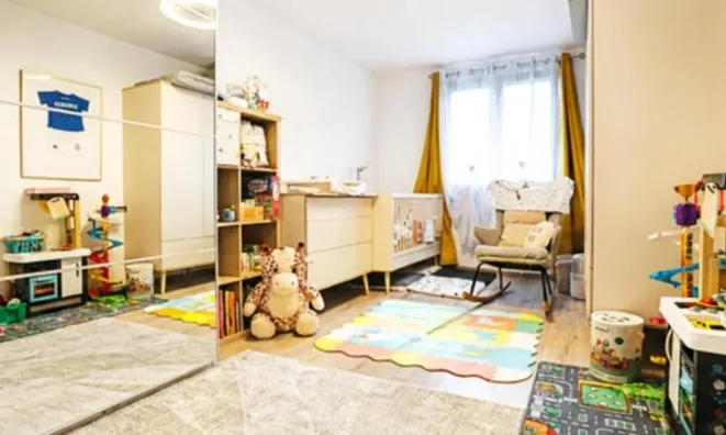 Недвижимость Apartment 5 rooms: 4