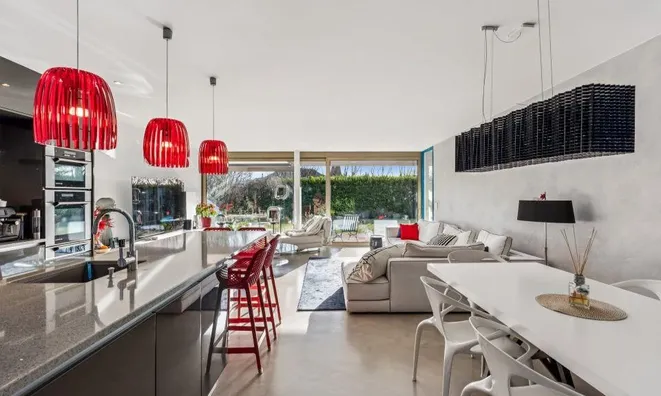 Недвижимость Apartment 6 rooms: 4