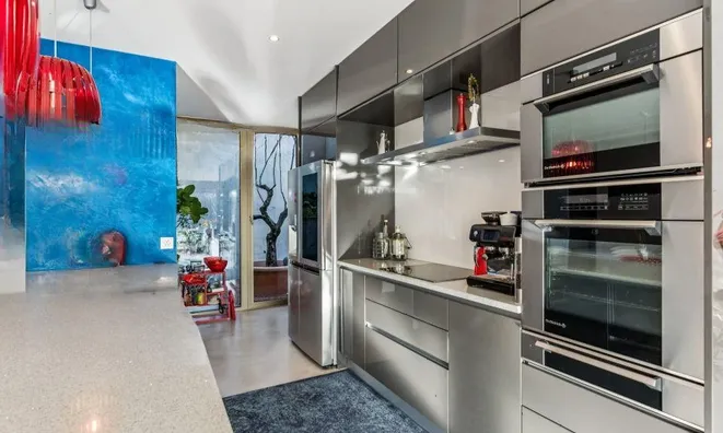 Недвижимость Apartment 6 rooms: 5