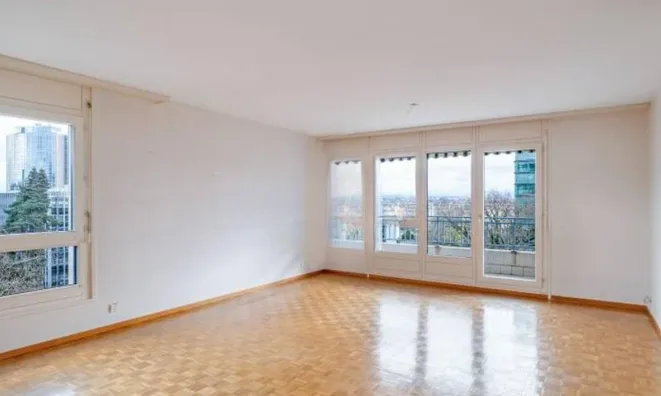 Недвижимость Apartment 6 rooms: 3