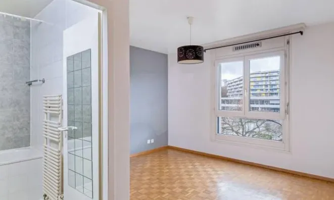 Недвижимость Apartment 6 rooms: 7