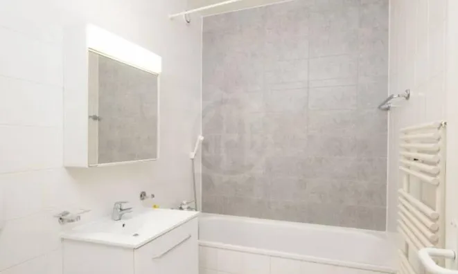 Недвижимость Apartment 6 rooms: 8