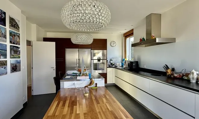 Недвижимость Villa: 3