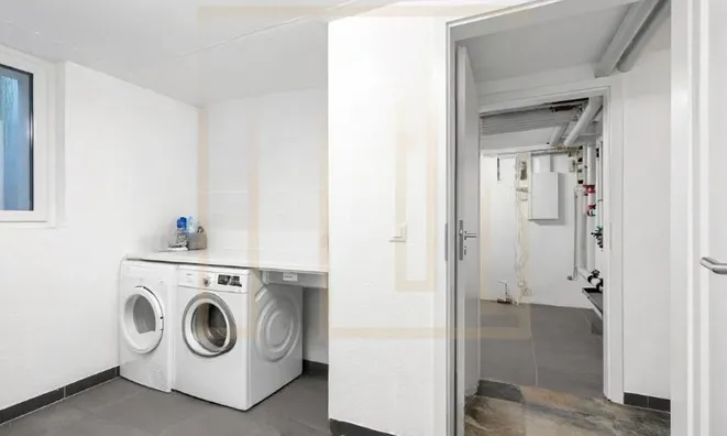 Недвижимость Villa 5 rooms: 11