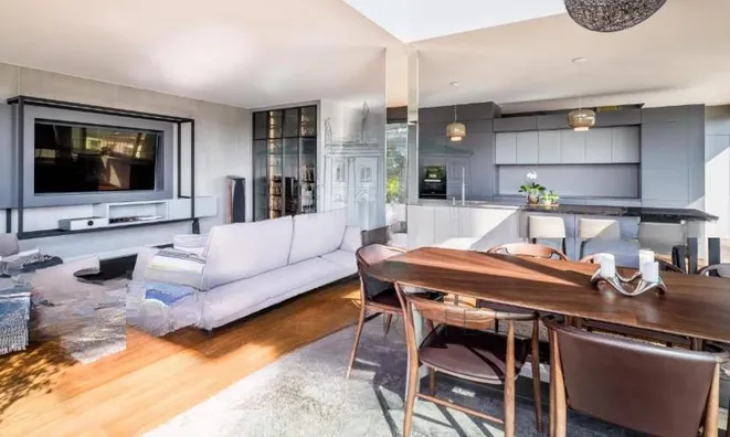 Недвижимость Attic flat 7 rooms: 3