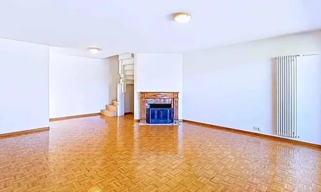 Недвижимость Apartment 4 rooms: 2