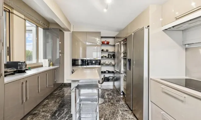 Недвижимость Single house 8.5 rooms: 4