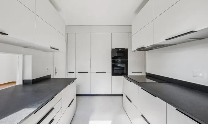 Недвижимость Single house 10 rooms: 6