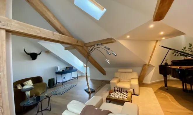 Недвижимость Attic flat 6.5 rooms: 10