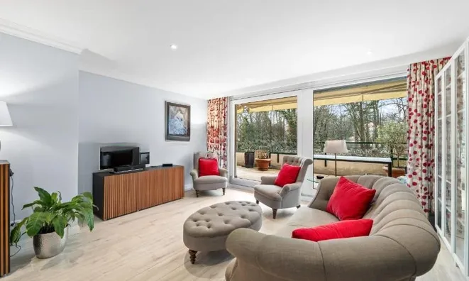 Недвижимость Apartment 5 rooms: 2