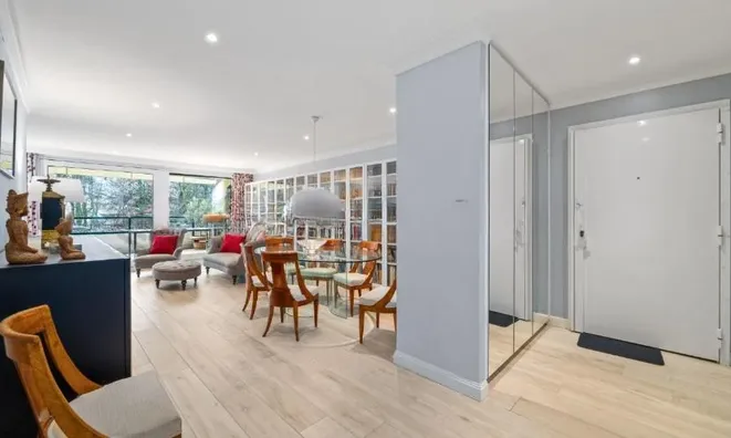 Недвижимость Apartment 5 rooms: 5