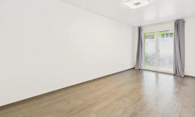 Недвижимость Apartment 3.5 rooms: 7