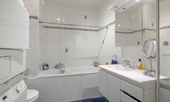 Недвижимость Apartment 6 rooms: 9