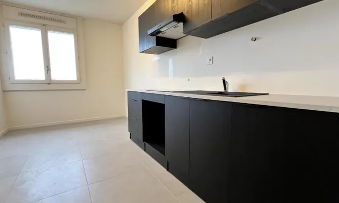 Недвижимость Apartment 6 rooms: 3