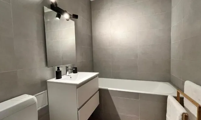 Недвижимость Apartment 6 rooms: 5