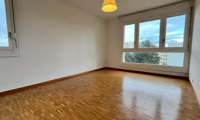Недвижимость Apartment 6 rooms: 10