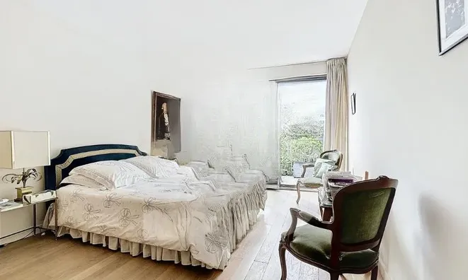 Недвижимость Apartment 4 rooms: 5
