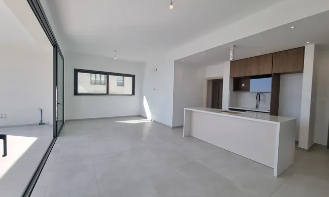 Недвижимость 2 Bedrooms Apartment For sale in Germasogeia, Limassol: 2