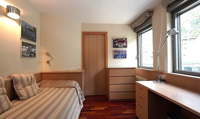 Недвижимость Flat for sale in Andorra la Vella, 3 bedrooms: 4