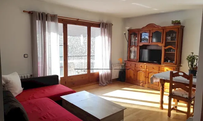 Недвижимость Rented 2-bedroom apartment with parking and storage in El Tarter: 3