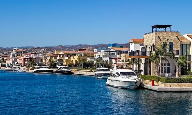 Недвижимость 6 Bedroom Villa For Sale in Limassol City: 15