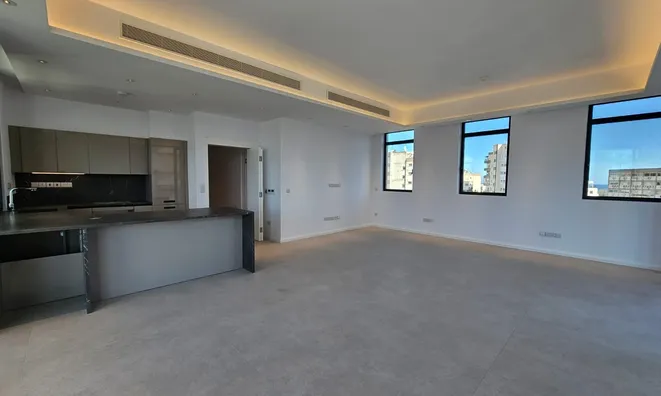Недвижимость 2 Bedrooms Apartment in Limassol: 2