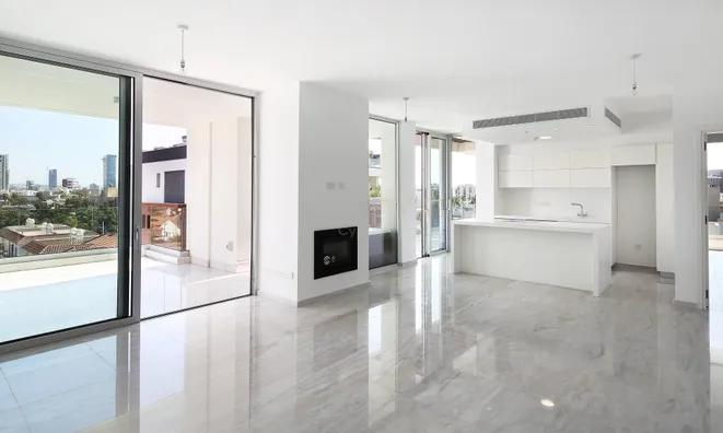 Недвижимость 3 Bedrooms Apartment For sale in Germasogeia, Limassol: 1
