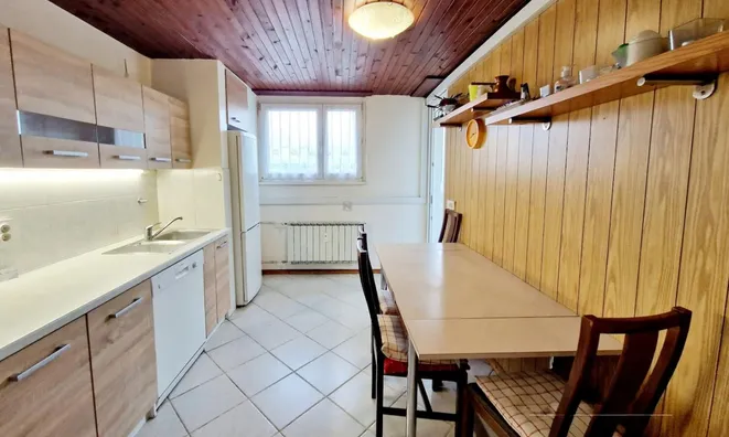Недвижимость Квартира, 3 комнаты, Шишка: 1
