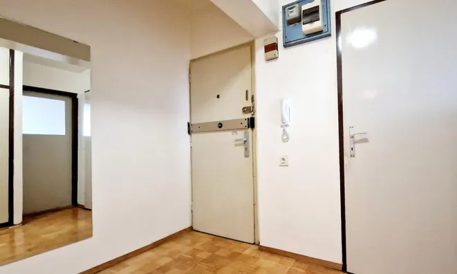 Недвижимость Квартира, 3 комнаты, Шишка: 16